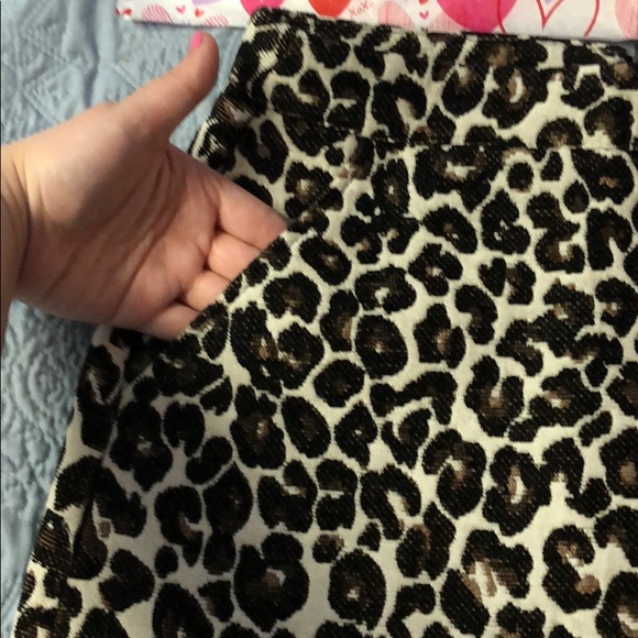 Leopard Short skirt - Picture 2 of 7